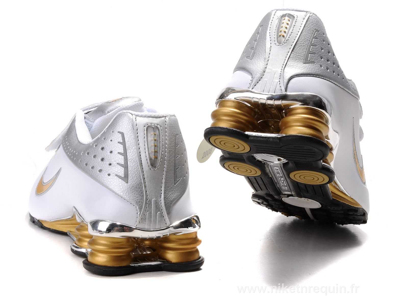 blanc et dore Nike Shox R4 avec strapes (2).JPG
